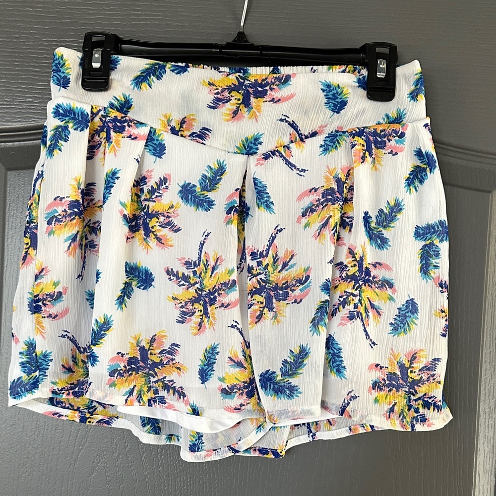 Charlotte Russe Multicolor Tropical Print Shorts